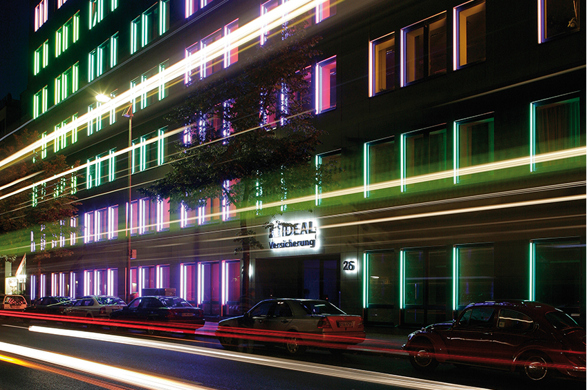 Fusion von der „Volks-Feuerbestattung“ und der „Alten Vaterländischen Lebensversicherung a.G.“ im Juli 1962 entstand der Name IDEAL Lebensversicherung a.G.